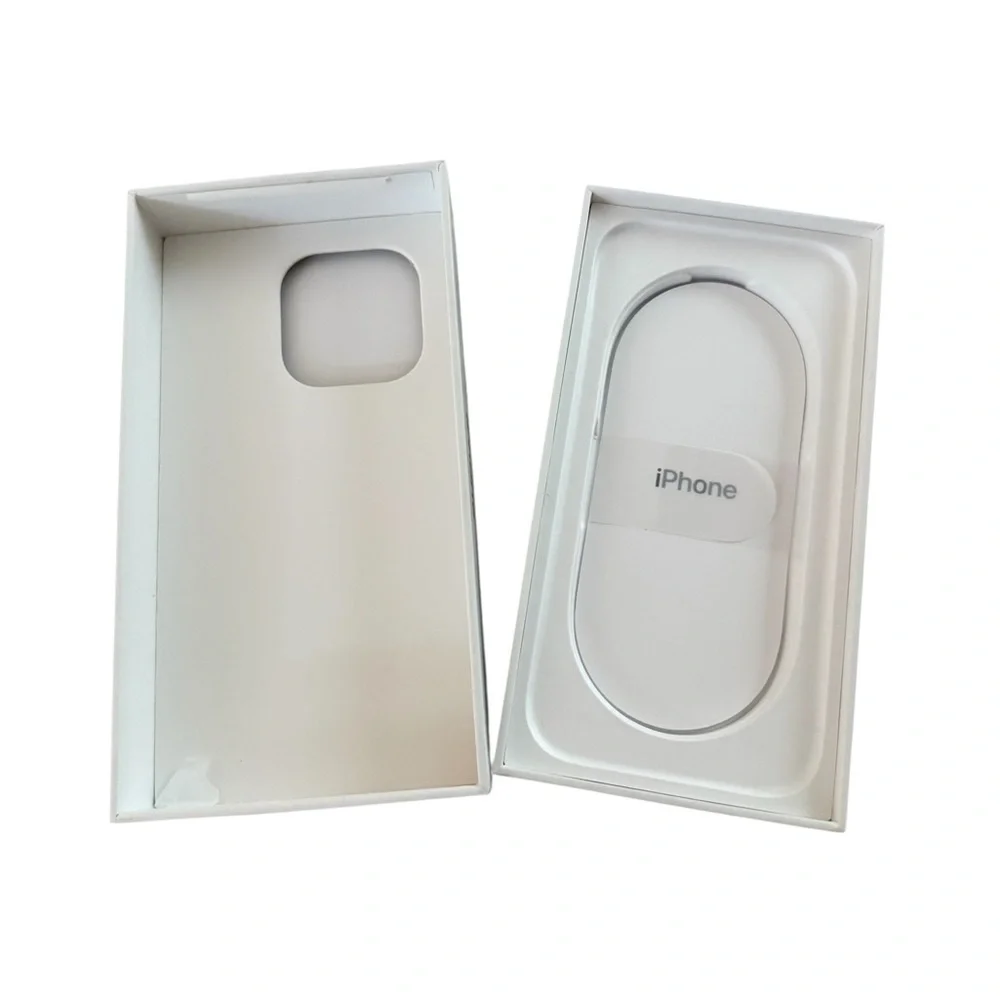 Apple Shopping Bag/iPhone 16 Pro Box - White